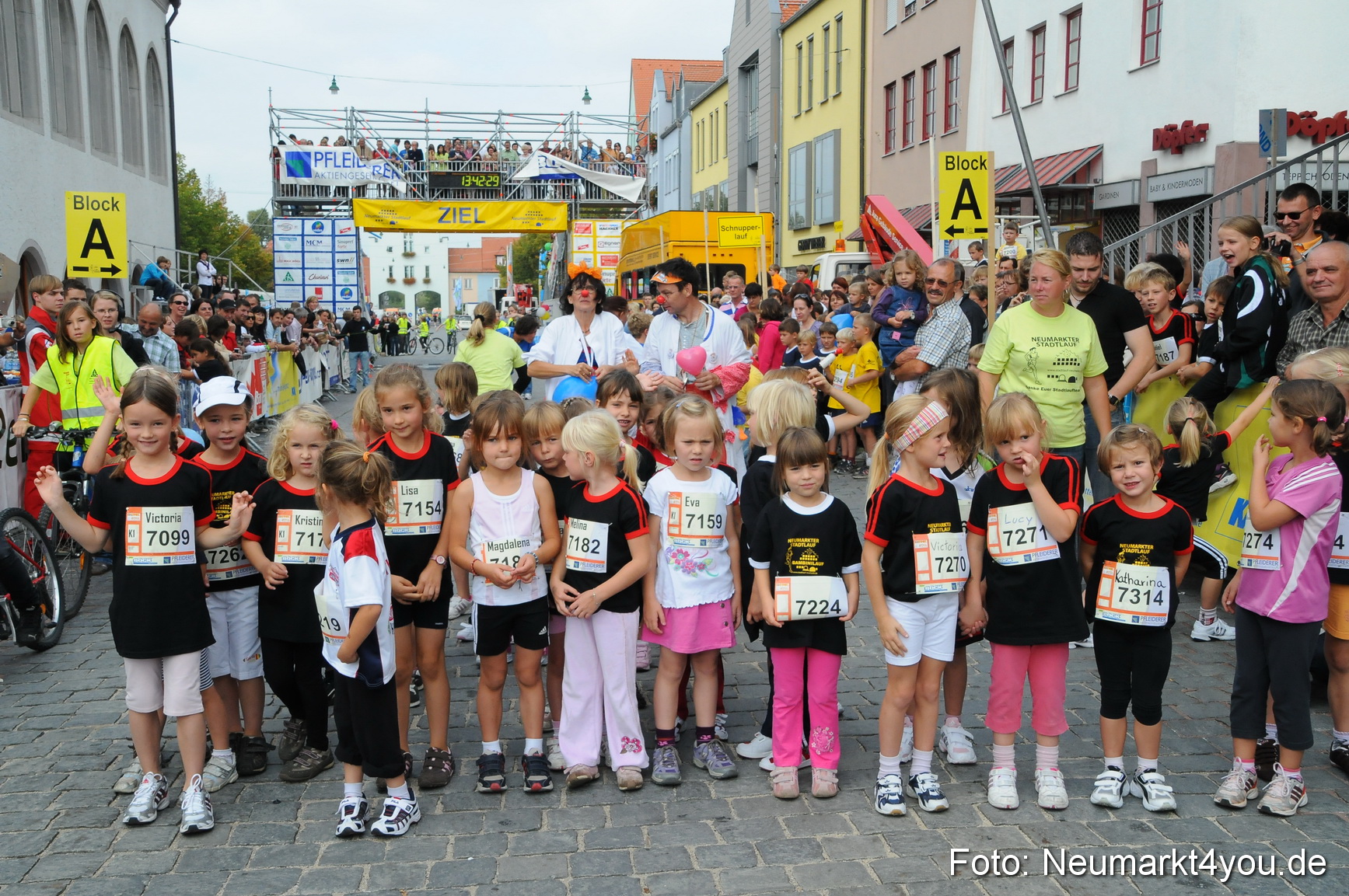 0002 Stadtlauf Neumarkt Bambinilaeufe 200909